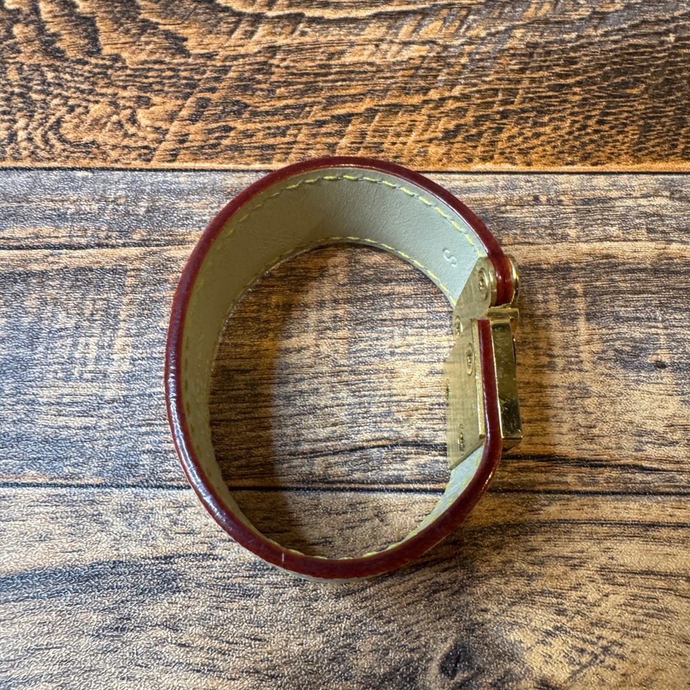 Auth Louis Vuitton Koala Lock Cream And Red Bracelet Small SN0068 Gold Hardware - Picture 8 of 15